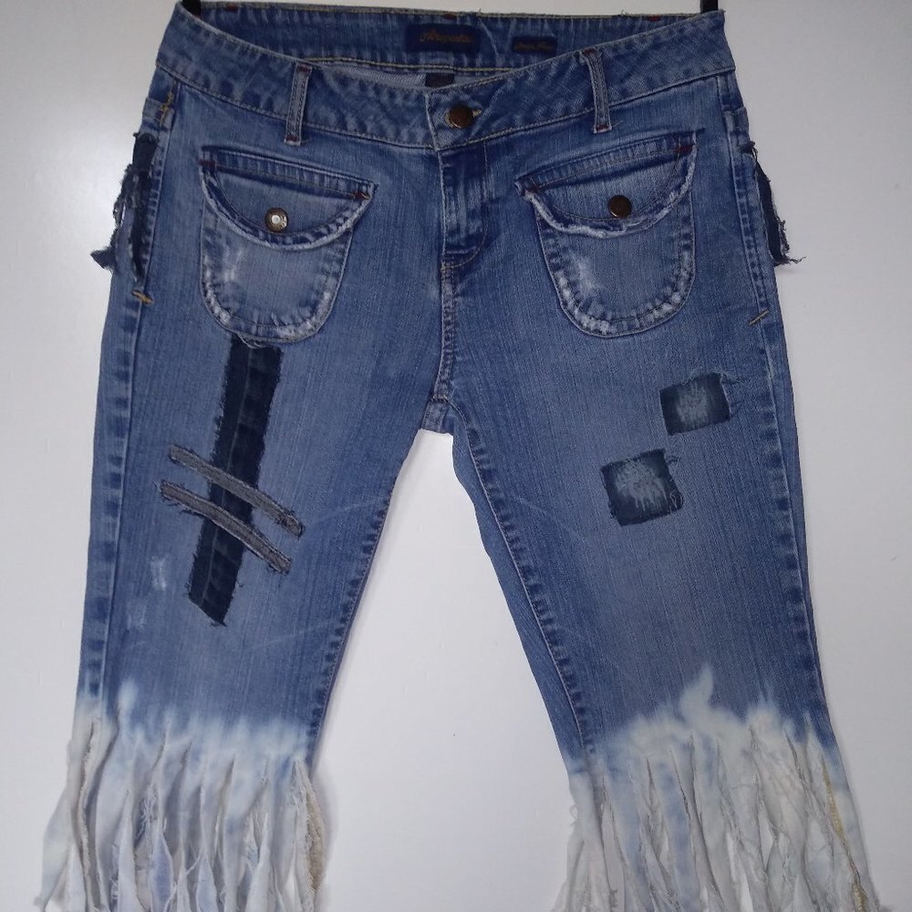 Upcycled crop jeans distressed bleached Fringes